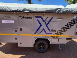 For sale New Adventure 4 Sleeper Gladiator / Dinette with Fixed Bed