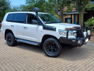 For sale toyota land cruiser 200 D4D V8 A/T GX 2016